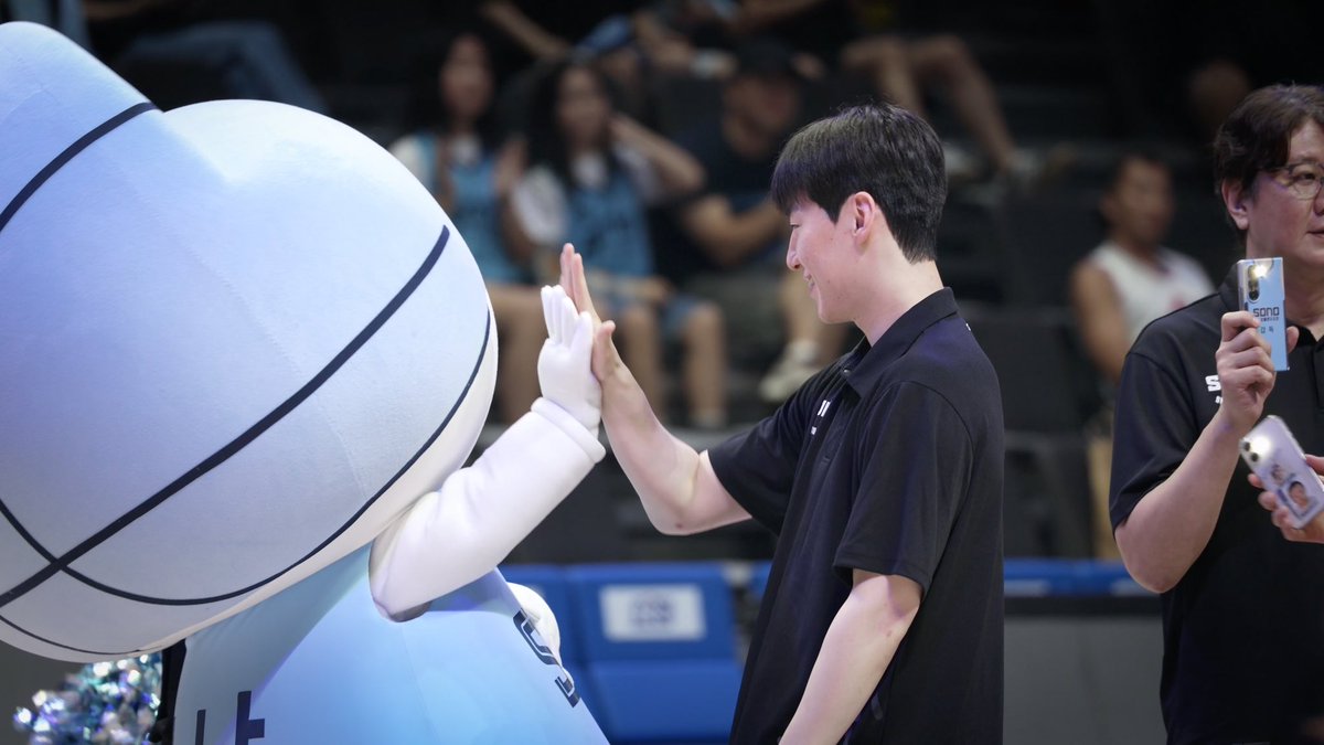 onyourcourt's tweet photo. 🥹🩵 https://t.co/kksymctSRZ
