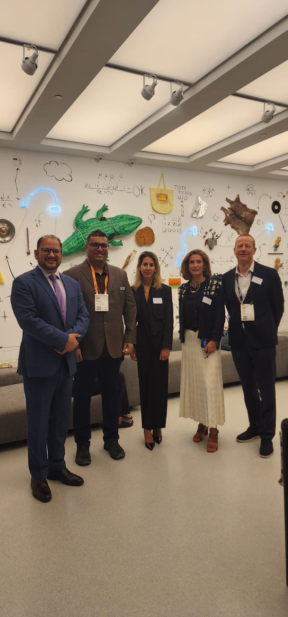 XDCNetwork's tweet photo. Unlocking Velocity in Trade to Payments at Sibos Miami 2026 

Today’s conversations at the Unlocking Velocity in Trade to Payments breakfast highlighted how digital trade, payments, global standards and AI are converging to create more connected financial ecosystems.

@atulkhekade , Co-Founder of @XDCNetwork , shared perspectives on the role of blockchain infrastructure in enabling efficient, interoperable and real-world financial applications.