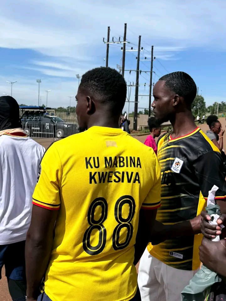 erich_mboowa's tweet photo. Ugandan football fans as usual! https://t.co/62P26cCFT6