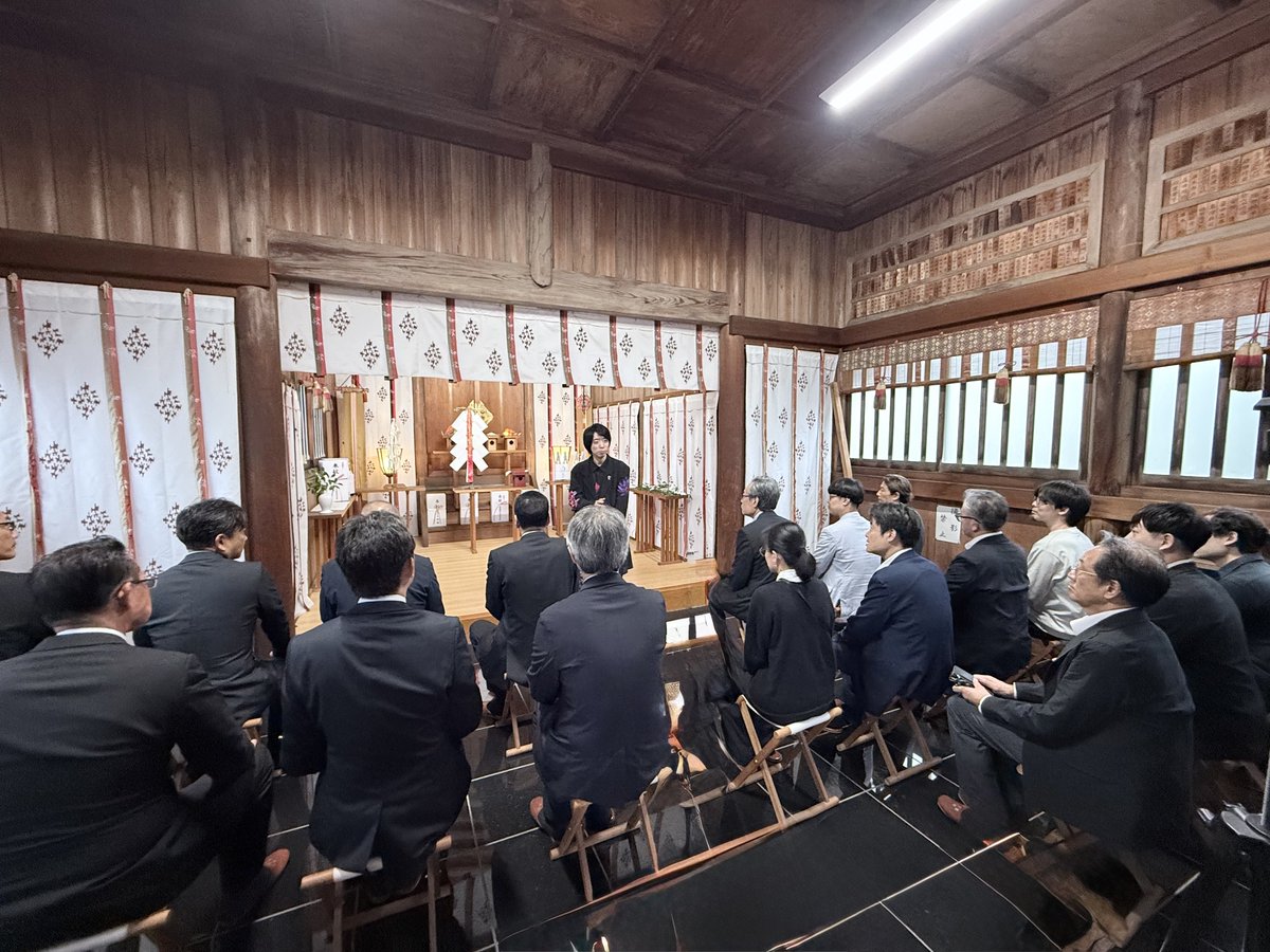 expo2025_null2's tweet photo. 【本日地鎮祭を実施】

計算機自然をテーマに扱うnull⁴では日本の伝統的な神事である安全祈願祭を執り行いました。

土地の神や現場を担う職人の安全を敬う神事を重んじるのもこのプロジェクトの特徴です。

#expo2027 #greenexpo2027 #null4 #null2n https://t.co/rrMd98MqwX