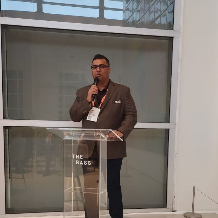 XDCNetwork's tweet photo. Unlocking Velocity in Trade to Payments at Sibos Miami 2026 

Today’s conversations at the Unlocking Velocity in Trade to Payments breakfast highlighted how digital trade, payments, global standards and AI are converging to create more connected financial ecosystems.

@atulkhekade , Co-Founder of @XDCNetwork , shared perspectives on the role of blockchain infrastructure in enabling efficient, interoperable and real-world financial applications.