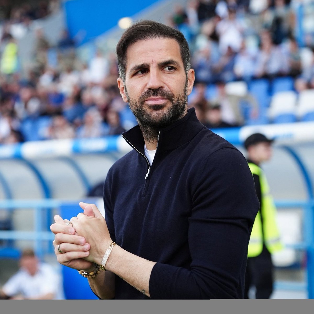 idextratime's tweet photo. 🚨 JUST IN : Cesc Fàbregas meminta klausul keluar khusus dalam kontraknya yang jumlahnya relatif rendah, bahkan disebut 'biaya simbolis saja' hanya untuk tiga klub yakni Barcelona, Arsenal, dan Chelsea.

Tujuannya jelas, memudahkan kepindahan jika salah satu dari tiga klub itu datang menawarinya. Dia merasa terikat secara emosional dengan klub-klub tempat dia pernah bermain.

📝 @DiMarzio