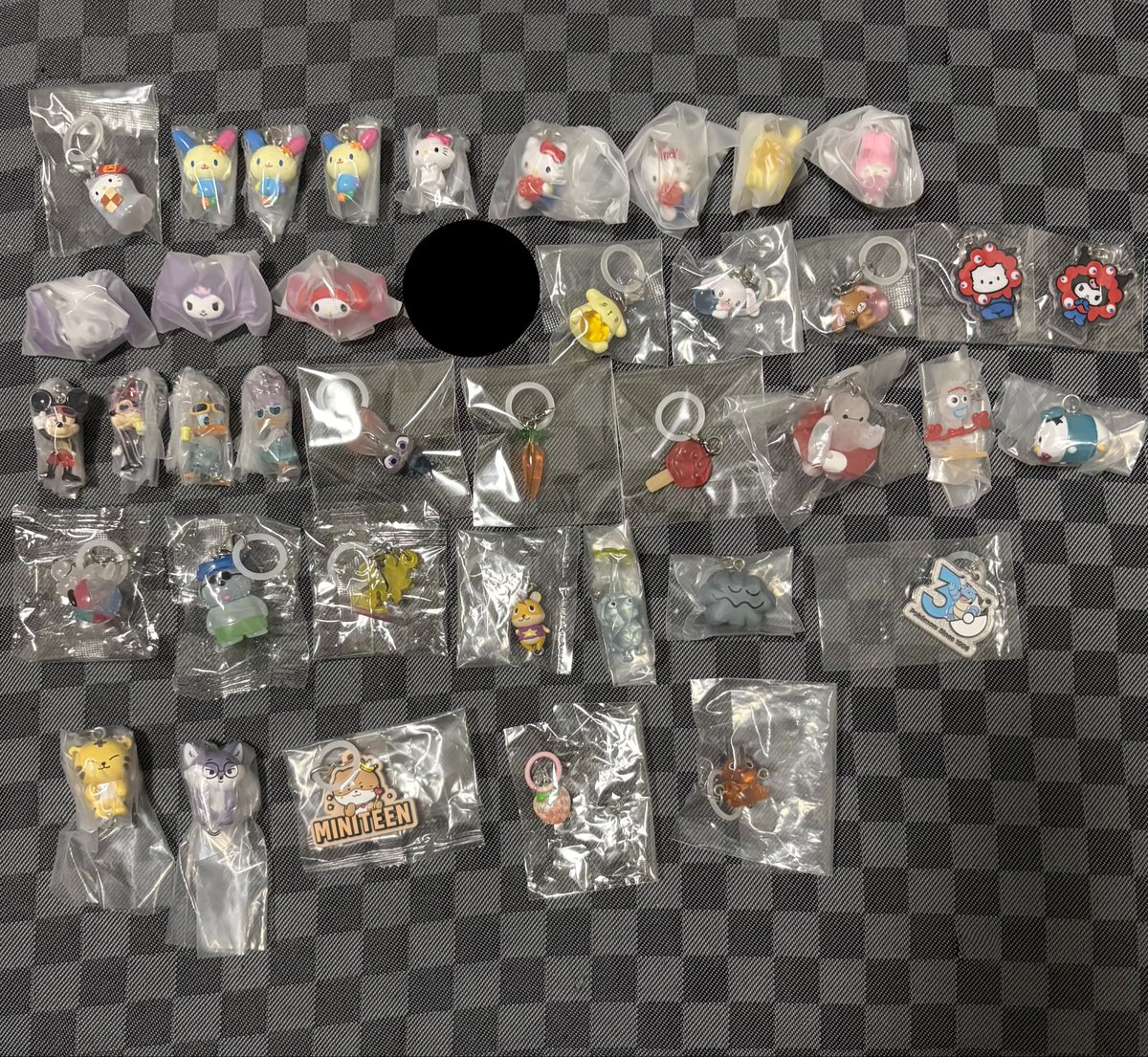 kinoko123o's tweet photo. めじるしアクセサリー 交換
サンリオ ディズニー スヌーピー ハロウィン キティ ウサハナ SUMMER こんぺいとう トイストーリー カラとも ツムツム エモきゅん アンディが来た

譲 画像1,2 ズートピア初弾はセブン購入品

求 画像3,4 

バニー エイリアン ダッキー ロッツォ優先です

2:2〜📮 https://t.co/PehPZTtXxd