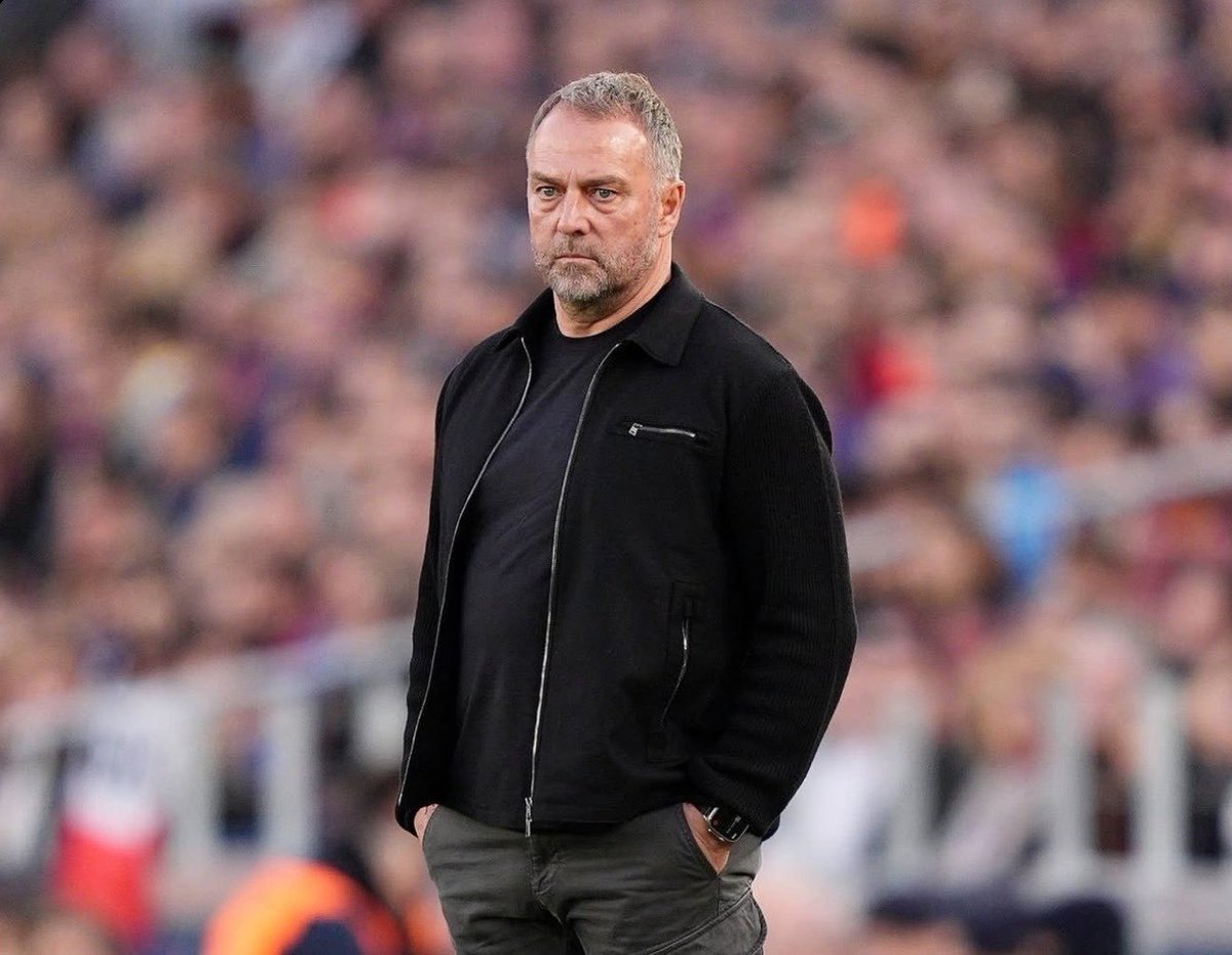 JohnSmithpkh2's tweet photo. Hansi Flick wins La Liga’s Coach of the Month Award for September. He truly deserve that.. 
@FCBarcelona
@FabrizioRomano https://t.co/gWSbaMVYm4