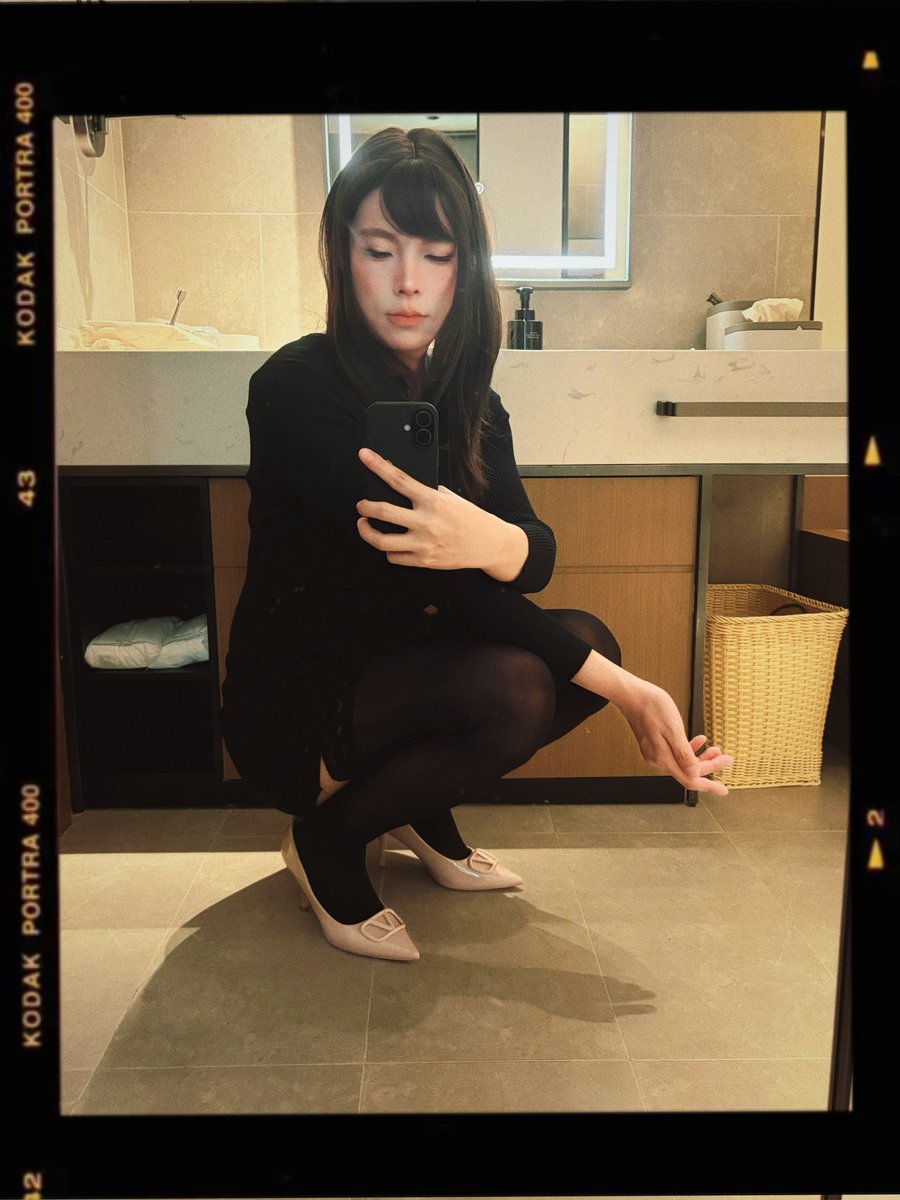KWalkley2504's tweet photo. 到重庆啦，有3个小愿望，被ZN牵出去伪街，去砂舞被摸屁股，被ZN和朋友3P，不知能实现几个呢 #重庆 #重庆cd #重庆伪娘 #sissy #伪街 https://t.co/k6ySVBVY0R