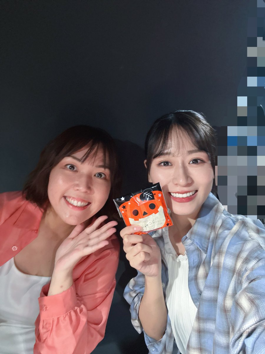 naiki_cocoro's tweet photo. Aチーム初日
お足元の悪い中ご来場くださりありがとうございました！

明日は
🌼14時30分〜
Aチームです！

じぇじぇさんからお手紙とハロウィンのお菓子いただきました🎃
いつもマメにありがとうございます♡

#モーチュアリー2026 https://t.co/9wCx8FYwad