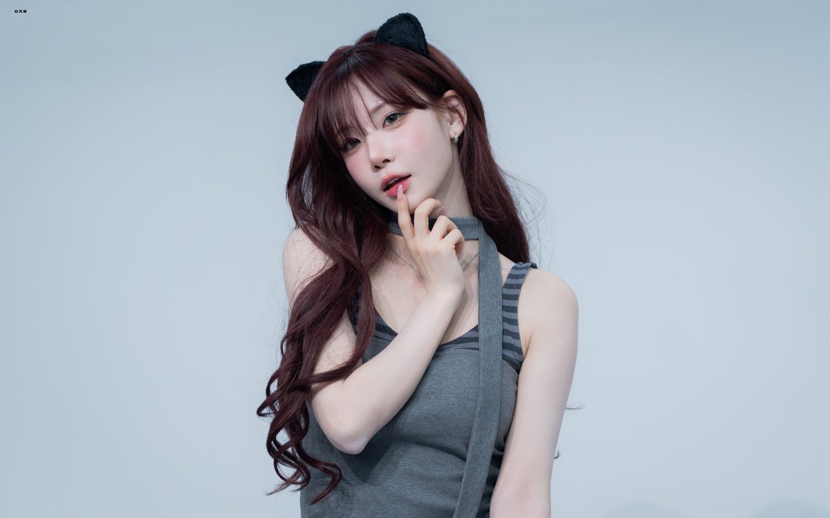 yoojareu's tweet photo. 260920 HQ #김나경 #NaKyoung #tripleS https://t.co/WAnm66VZh4