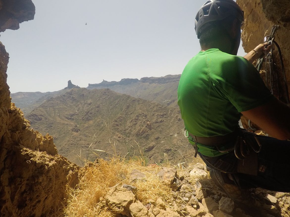AntiquityJ's tweet photo. Cave in Gran Canaria, used for burial by the island's Indigenous people #TombTuesday

Analysis of insect remains indicates it began life as a granary, shedding light on life in the Canary Islands before Spanish colonisation.

🆓 https://t.co/HX85IdVSSh https://t.co/y75pXL7aea
