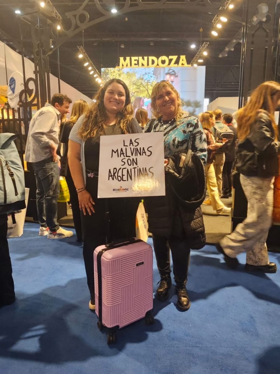 secasfpi's tweet photo. 🌎 SECASFPI EN LA FERIA INTERNACIONAL DE TURISMO

Nuestra secretaria de Acción Social, Vivienda y Turismo, Liliana González, junto a la compañera delegada Micaela Alonso, participaron de la 30.ª edición de la Feria Internacional de Turismo de América Latina, que se desarrolla en La Rural. 

La participación tuvo como objetivo generar nuevos vínculos y oportunidades para seguir ampliando las propuestas de turismo que SECASFPI ofrece a sus afiliadas y afiliados, avanzando en nuevas alianzas y convenios que sumen más destinos, opciones y beneficios.