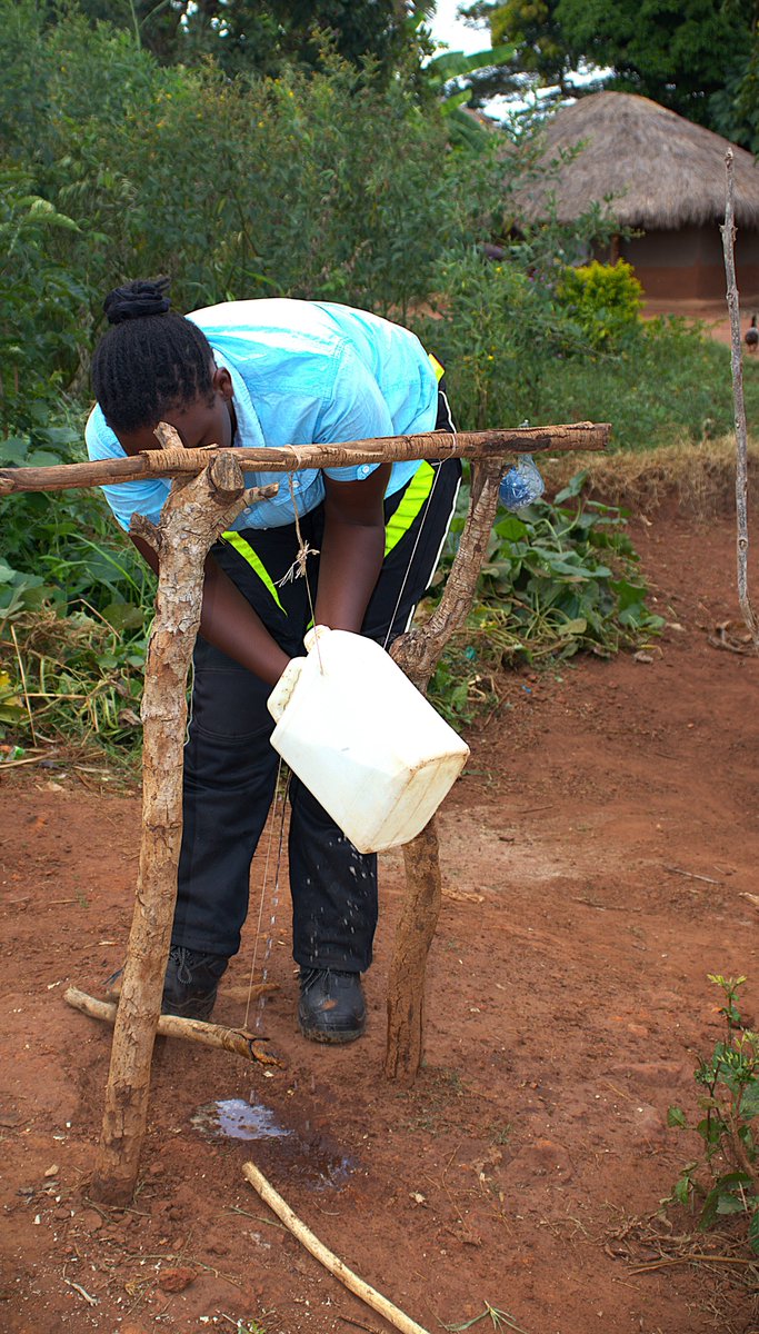 cciug's tweet photo. Zero cost, zero germs, maximum impact! 🌿💧 During our field visits , we saw communities replacing risky shared water basins with hands-free Tippy-Taps. Using just 40ml per wash, they stop disease and save water! 🧼thank you #suyanafoundation for the support https://t.co/O5QF2DU6Nf