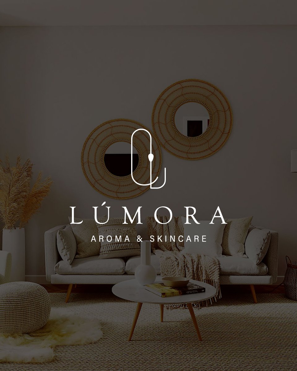 Hue_and_Co's tweet photo. スキンケアブランド　LÚMORA
落ち着く時間を表現するため、葉や花ではなく、一本の線と余白で作りました。
#ロゴデザイン　#名刺　#ショップカード　#スキンケアブランド　#ブランディング https://t.co/Cf9Kxpnb6f