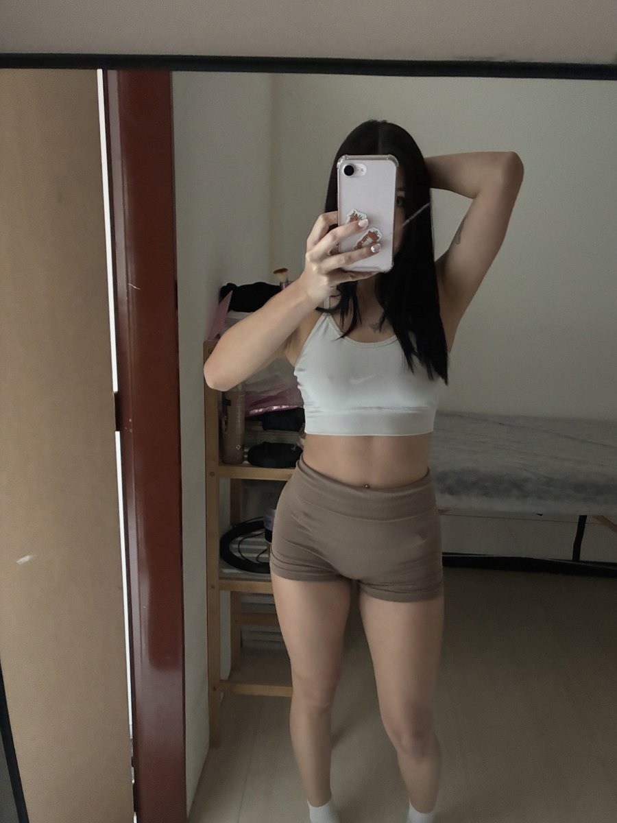 mooniekittyy's tweet photo. total protagonist vibes today ✨🎀 https://t.co/PyKa3CpBXT