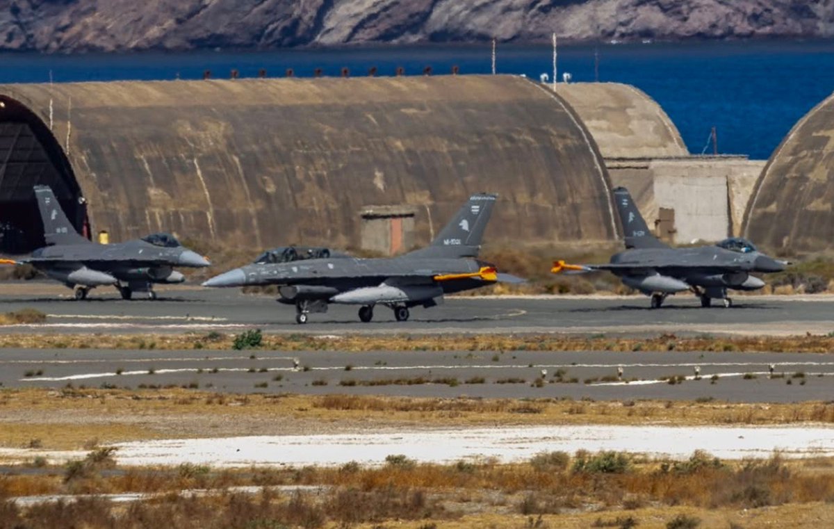 pampaIIIpelis's tweet photo. El nuevo escuadron de F16 estaria saliendo de Brasil , para llegar esta tarde a las Higueritas en Cordoba https://t.co/gpCDdqk9xP