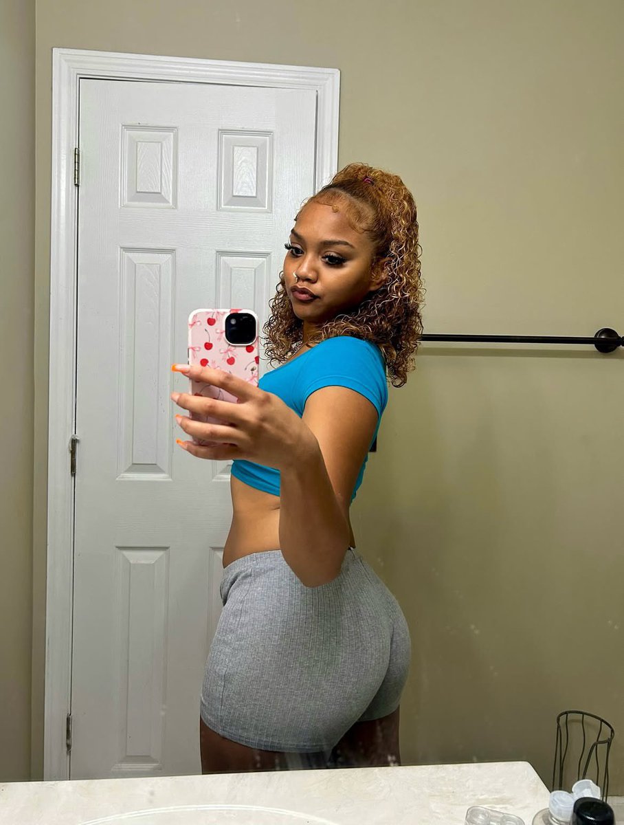 KhloeCakeyy's tweet photo. Kneel deep in the snow and show devotion through payment. πππππ€πΎ
#Findom #Sissy #Femboy #FaceTime #Live #Sexting #RolePla https://t.co/g4MqApUmaS