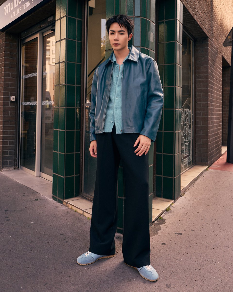 DomundiTV's tweet photo. THE SANDRO SILHOUETTE 🌆
Zee Pruk @zee_pruk steps out in SANDRO for Paris Fashion Week, embracing a sleek and minimalist look with a polished finish. Clean lines and understated details come together to highlight SANDRO’s contemporary style.
ZEE PRUK PFW 2027
#SANDROxZEEPRUK
#Sandro #SandroParis
#ZeePruk