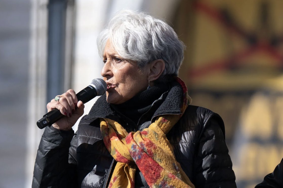 RollingStone's tweet photo. Joan Baez: ‘Action Is the Antidote to Despair’

The legendary folk singer writes for Rolling Stone about standing up to tyrants ahead of the Power to the People Festival. 

Commentary: https://t.co/mTyzIex5hP https://t.co/z3ttHSexta