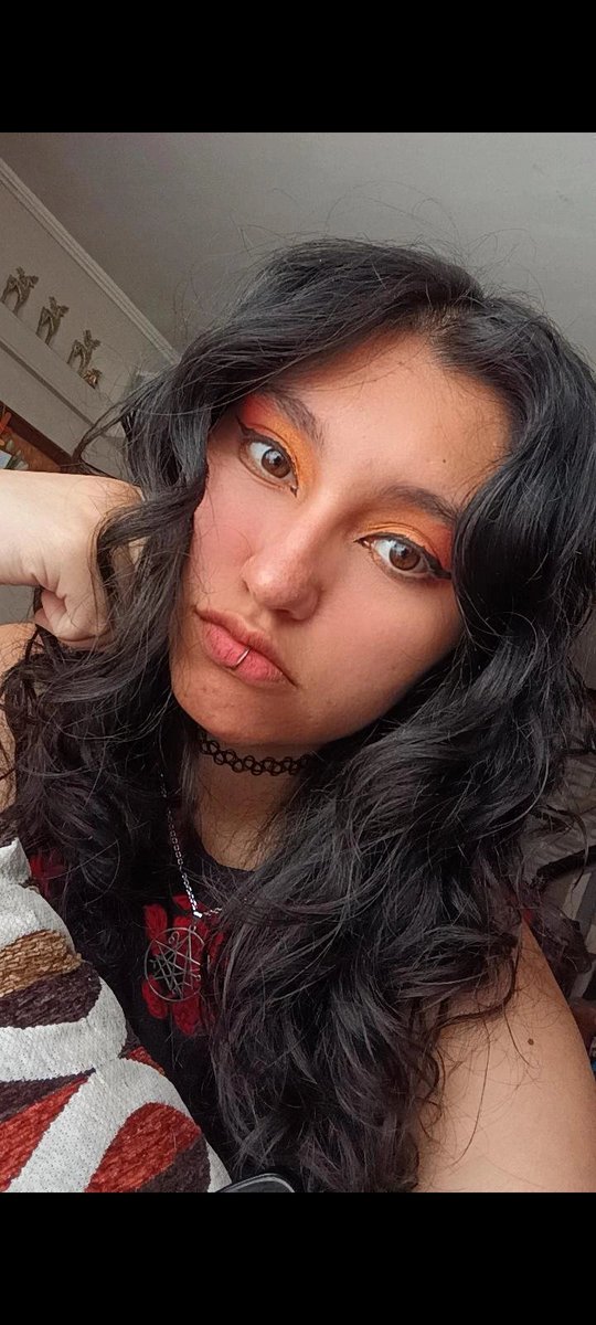 MoiraMirthem's tweet photo. Maquillaje de hoyy!!!! https://t.co/EIkhjDUG22