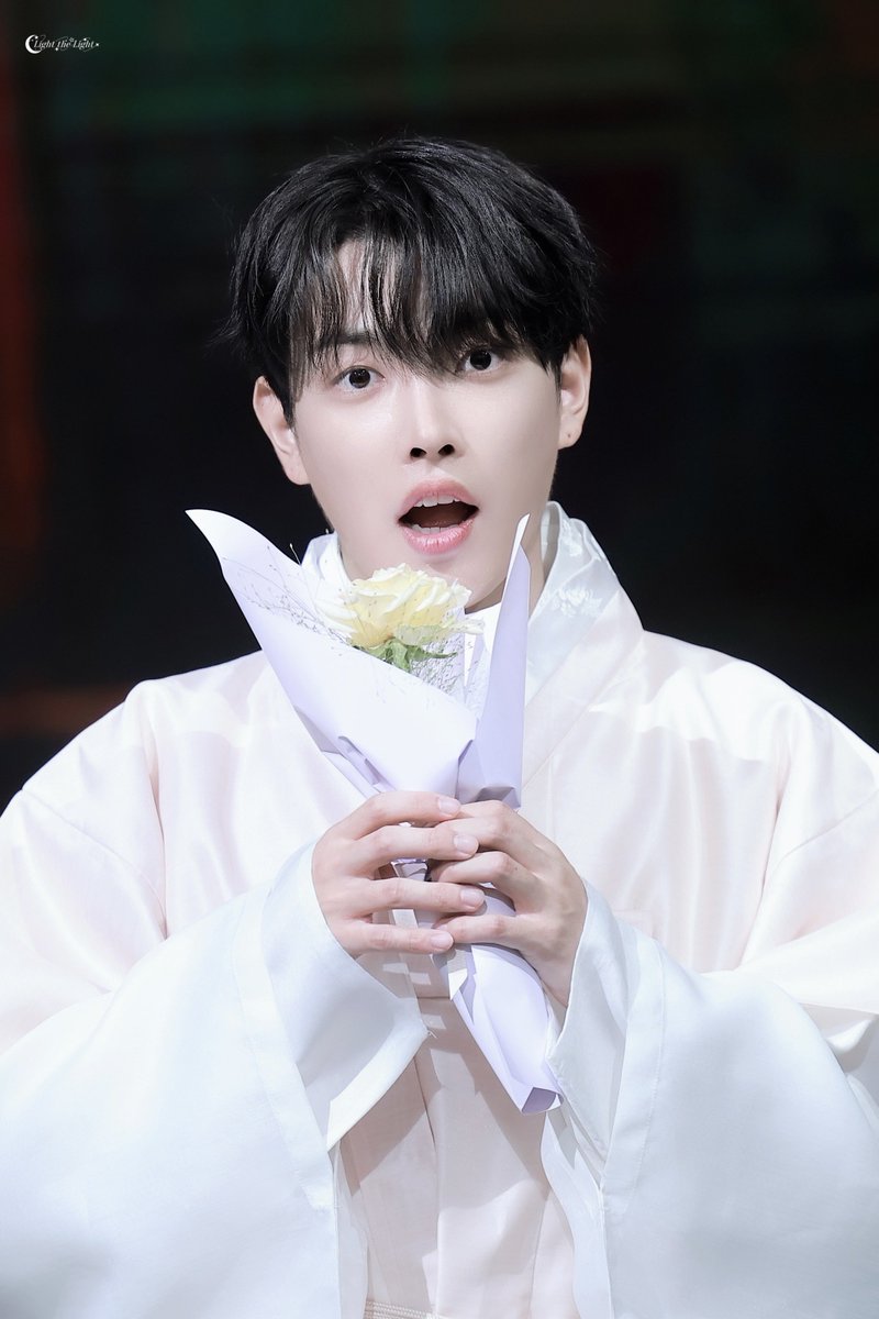 lightthelight98's tweet photo. 260929

예뽀😍

#에이티즈 #ATEEZ #홍중 #HONGJOONG https://t.co/vr13NPuxK1