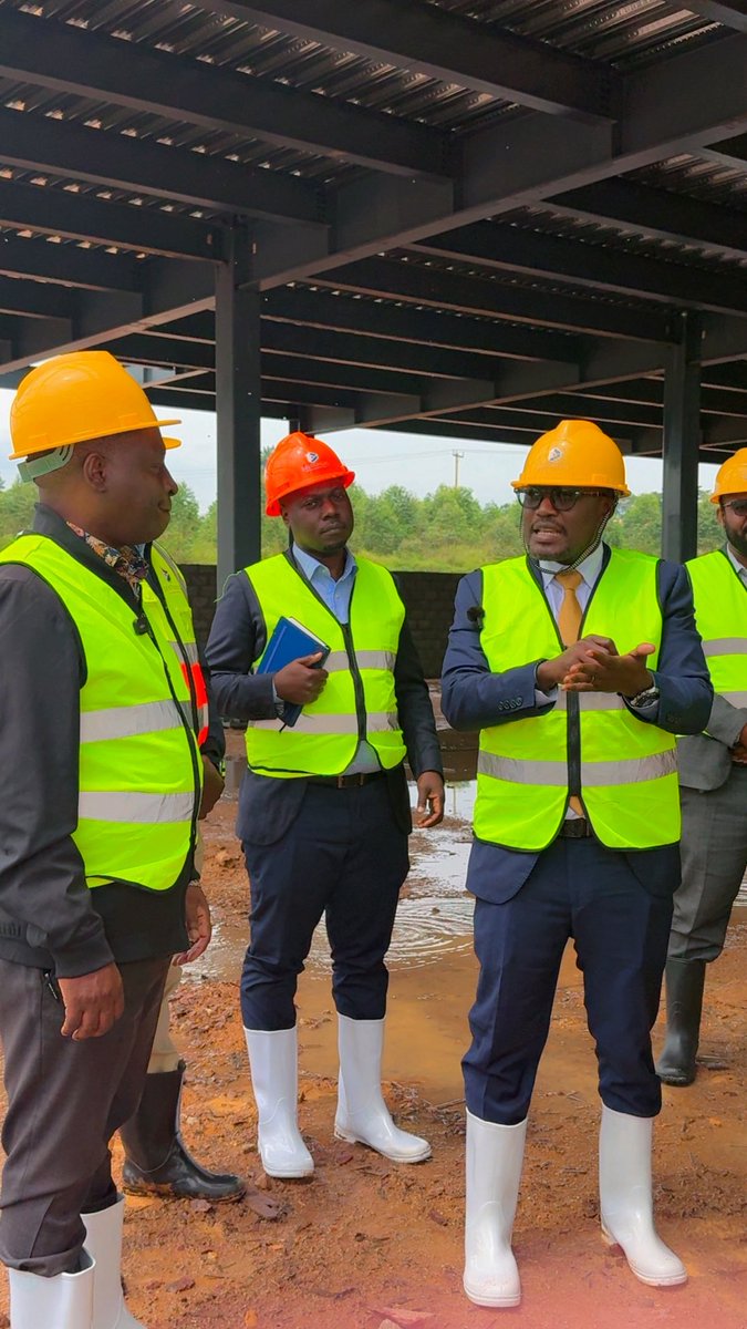 Microhaem's tweet photo. From Ntinda to our Phase II site at Namanve, today’s visit was about Uganda’s next step with @dbahati . We shared our last-mile screening strategy and our vision for facilities where African scientists can turn research into health solutions.

Made in Uganda. Built for Africa. 🇺🇬

#MicrohaemScientific