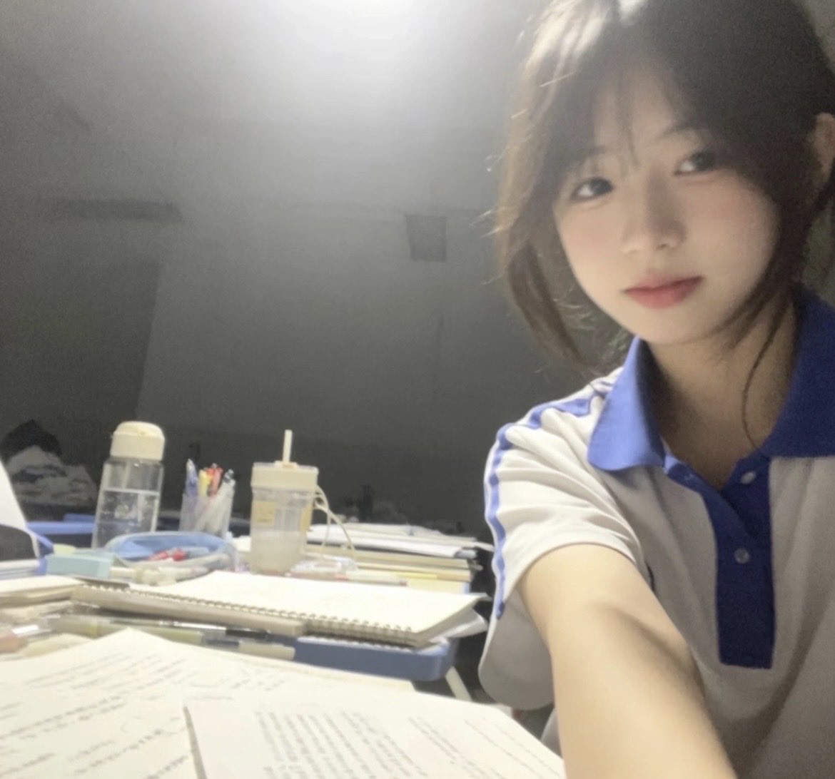 DustinBishvyge's tweet photo. 在校高中生！

有人想锐评我的福吗

很粉喔，看完删！！！

流言111，直接发 https://t.co/xBRCAnIOtD