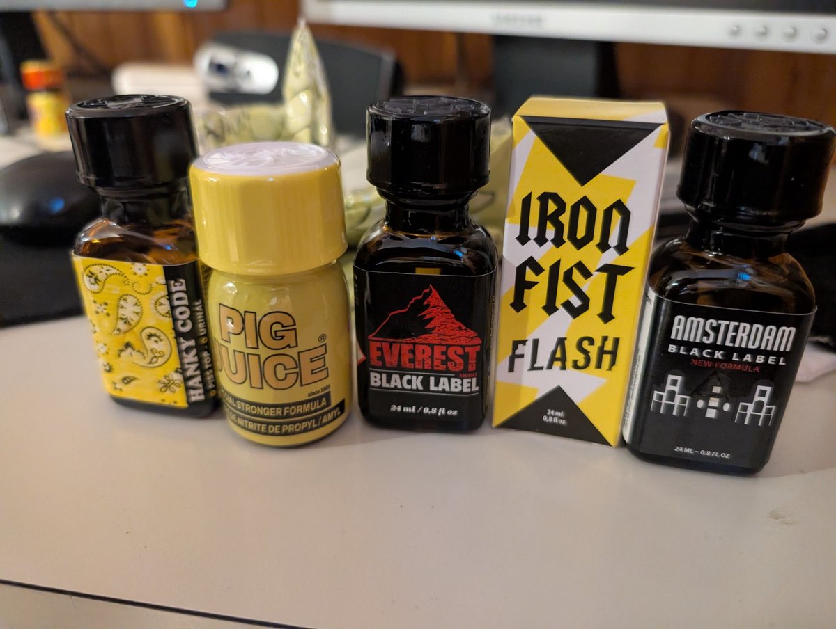 ajxclusive__'s tweet photo. Fresh poppers just landed and ready to ship 💨
Subs, hit me up with your orders before they’re gone. DM me now.
#Poppers #FreshPoppers #Rush #GayPoppers #PoppersForSale #BNWO #SubLife #DaddyHasTheGoods #OrderNow #PoppersDelivery https://t.co/PDrFtJaEC9