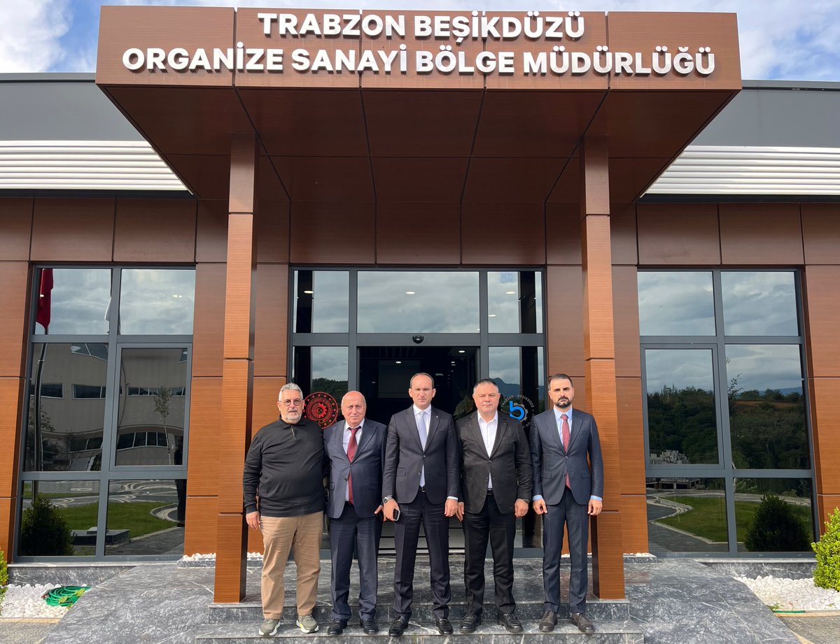 bduzukaymakamlg's tweet photo. 📌Beşikdüzü Organize Sanayi Bölgesi Yönetim Kurulu Toplantısı, İlçemiz Kaymakamı Sayın Muammer SARIDOĞAN başkanlığında gerçekleştirildi.

📍Toplantıda; Üretim gücüyle ülke ekonomisine değer katan projeler ve yeni yatırım faaliyetleri hakkında değerlendirmelerde bulunuldu.🏭🇹🇷 https://t.co/UiONF7hQyp