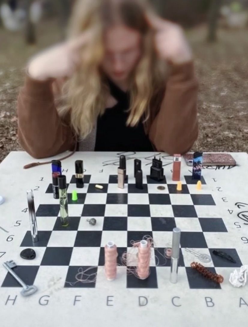 internetpreai's tweet photo. improvised chess sets with everyday objects https://t.co/hcic1Ncur2