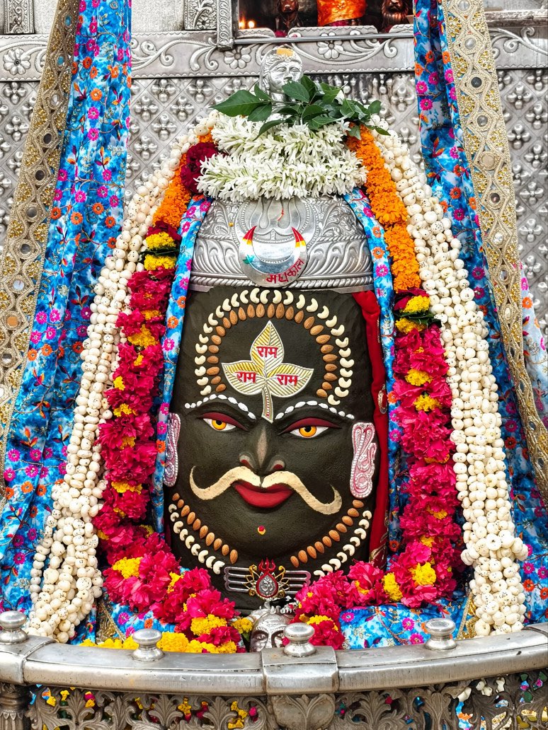 12Jyotirling's tweet photo. श्री महाकालेश्वर संध्या आरती दर्शन | 29.09.2026

Shri Mahakaleshwar Sandhya Aarti Darshan | 29.09.2026 https://t.co/nbh5oI3kTH