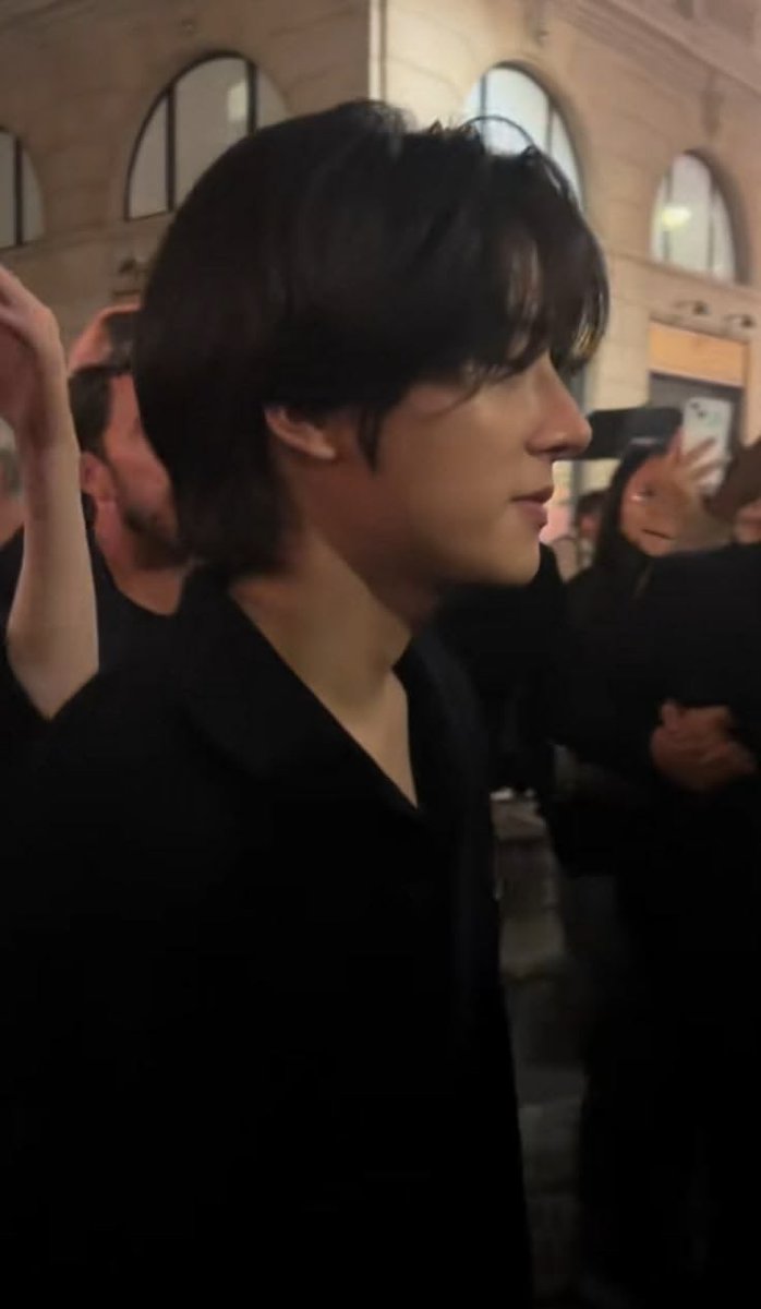heeejaked's tweet photo. perfect side profile https://t.co/AqldKFsEM9