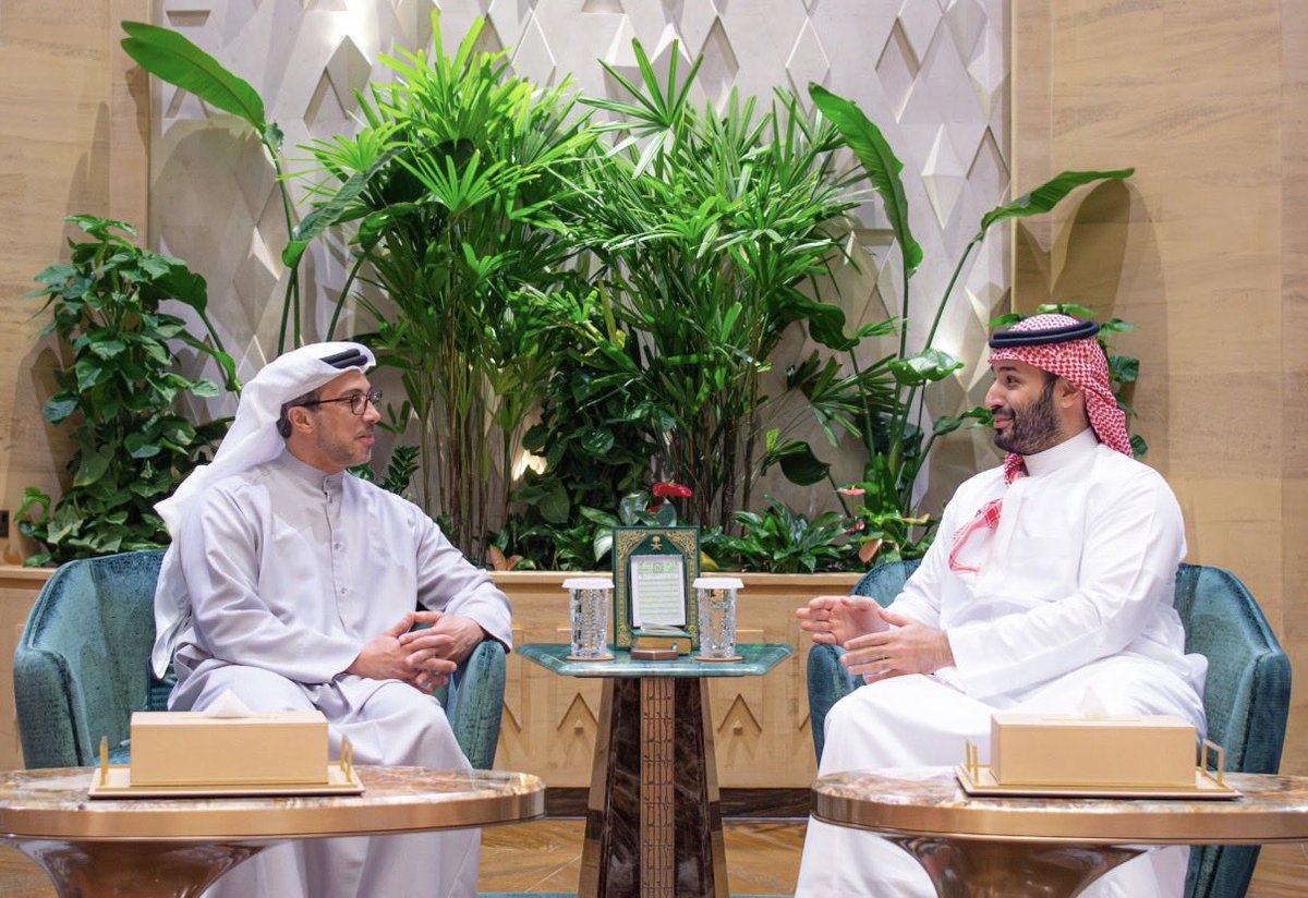 xzv0n's tweet photo. غــالـي وسيّـر على غـالي🇸🇦❣️🇦🇪 https://t.co/3BaEmr2lv2