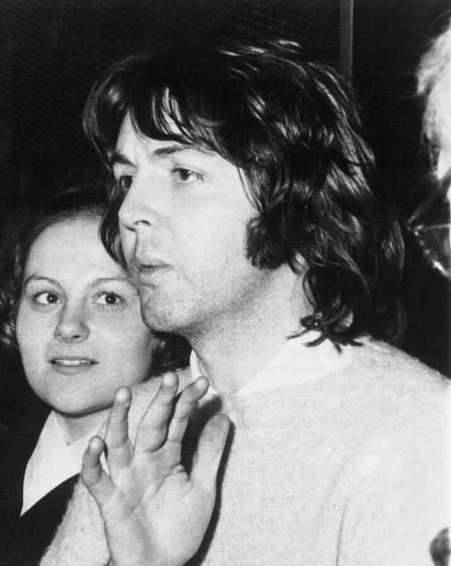 quinnluvspaul's tweet photo. i love all of pauls haircuts and styles over the years, but this one sticks out to me most. Like, im Deeply in love. https://t.co/FLvZ9ldKds