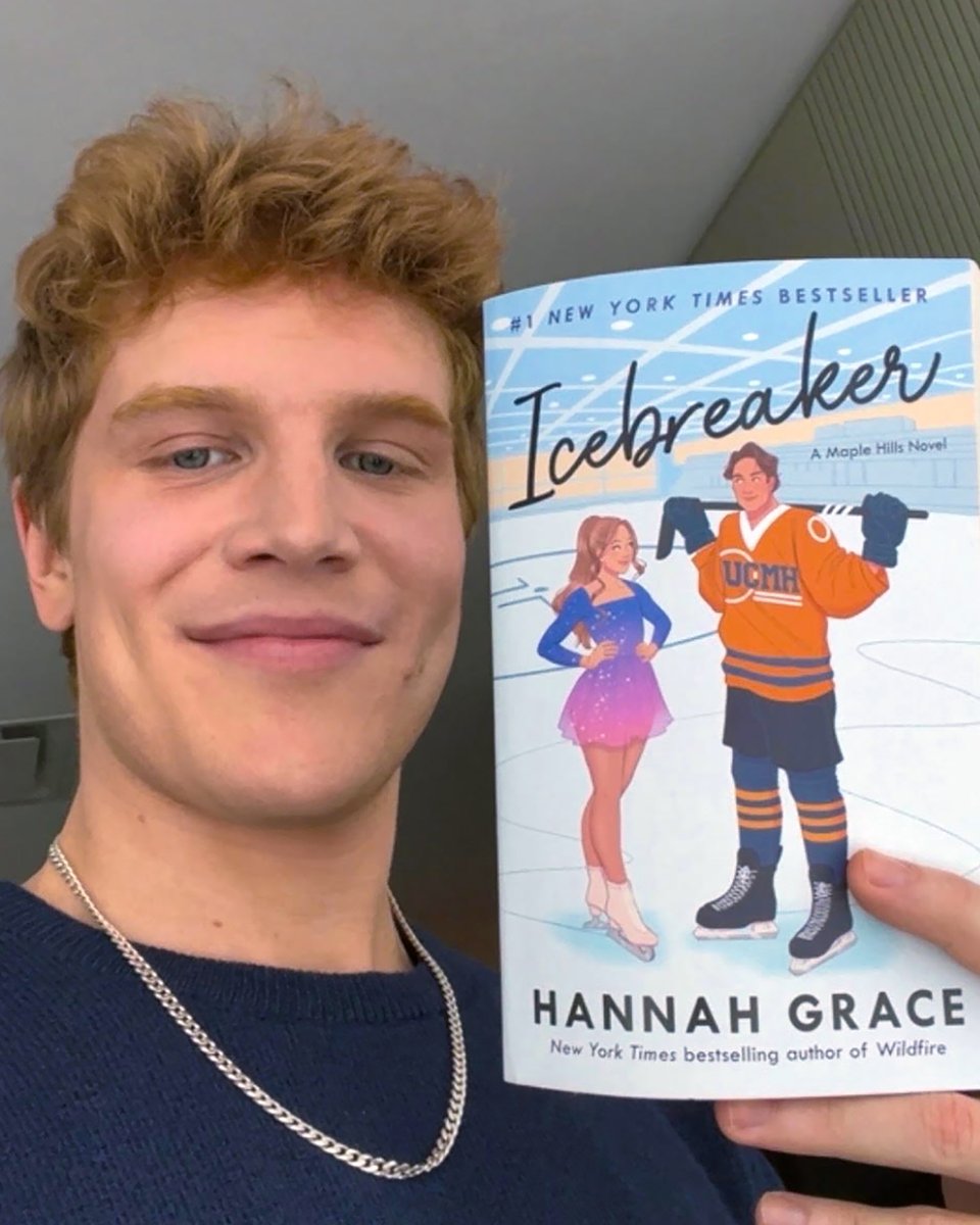 NetflixFR's tweet photo. Nos prochaines obsessions !!
ICEBREAKER, la nouvelle série adaptée du roman d’Hannah Grace, prochainement. https://t.co/t2EA5V8JRK