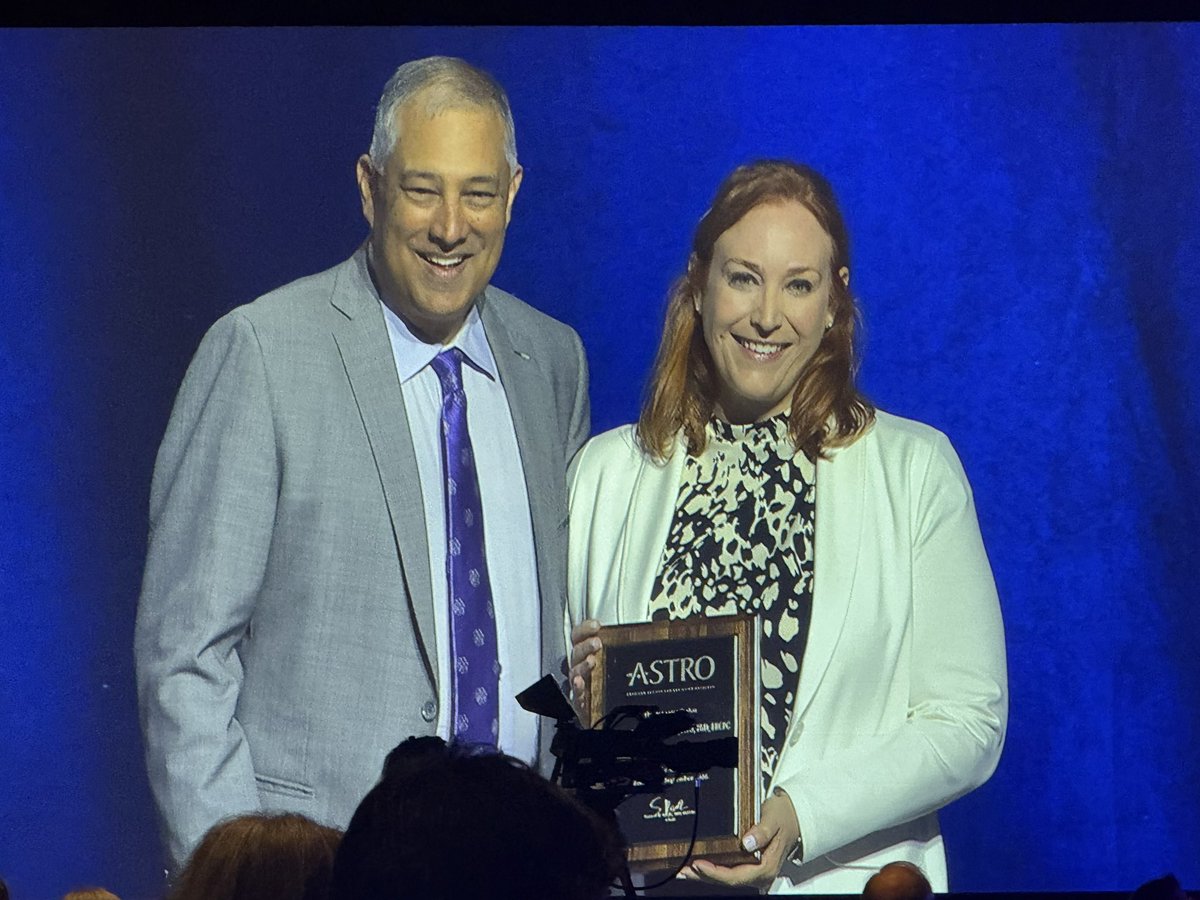 CJTsaiMDPhD's tweet photo. 👏👏👏The ONE AND ONLY @MeredithGiulia1 of @RadMedPM @UofTDRO @PMResearch_UHN @pmcancercentre @thePMCF @uhnfoundation @UHN_Research - @ASTRO_org mentorship award‼️

#ASTRO26 @ldawsonmd @DKirschMDPhD https://t.co/EPntShkA7T