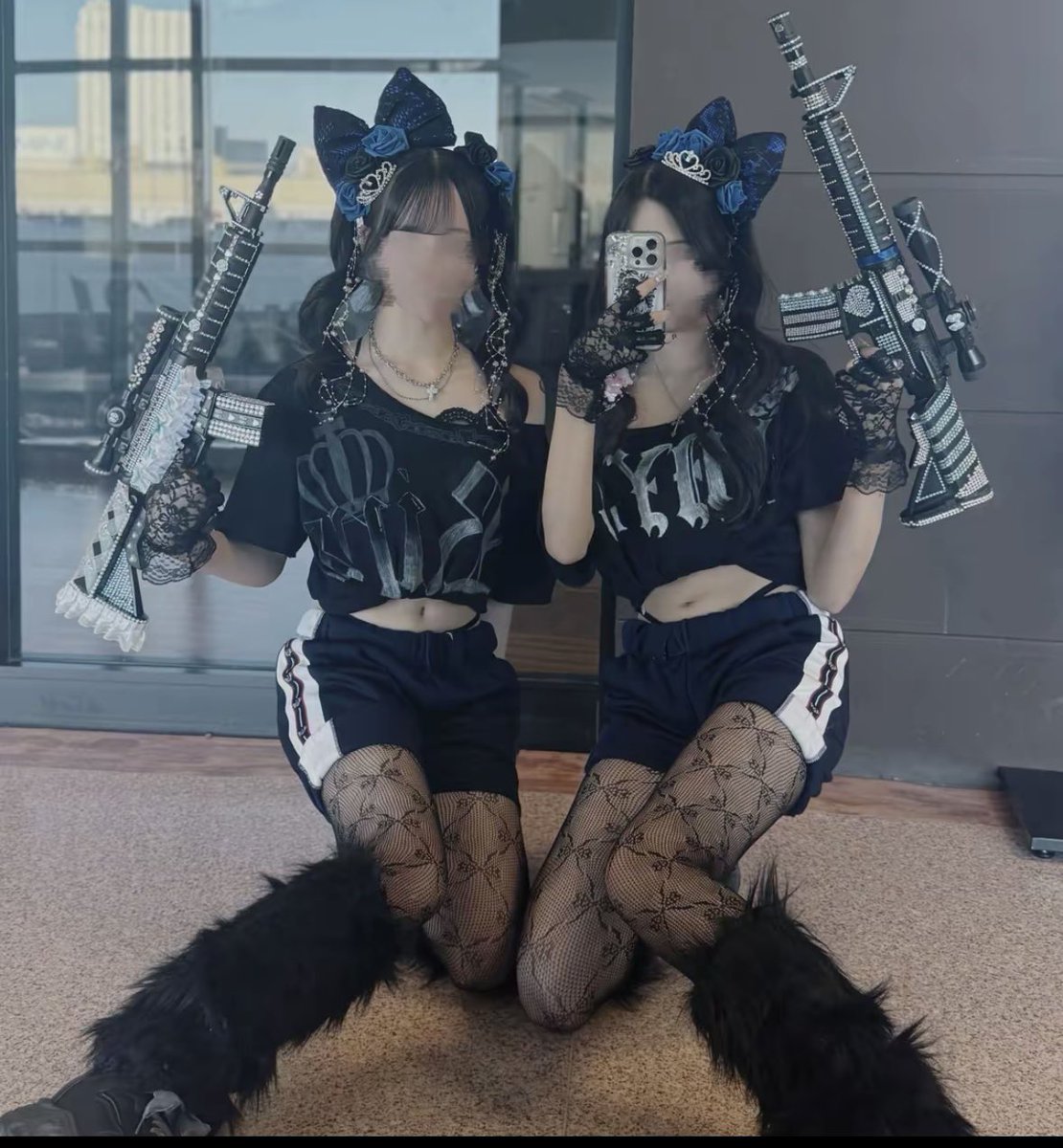 z3ma8x's tweet photo. 一軍k足でシコシコ止まらん　
敗北射精して堕ちたい
足フェチと語りたい　無限にシコれる
太ももエロすぎる　一軍には勝てない　リアル連れ���ナして語りながらぶっかけたい
趣味合う人dmまで
#連れオナ　#太もも　#リアル連れオナ　#ぶっかけ　#脚フェチ https://t.co/ohwcyC83gZ