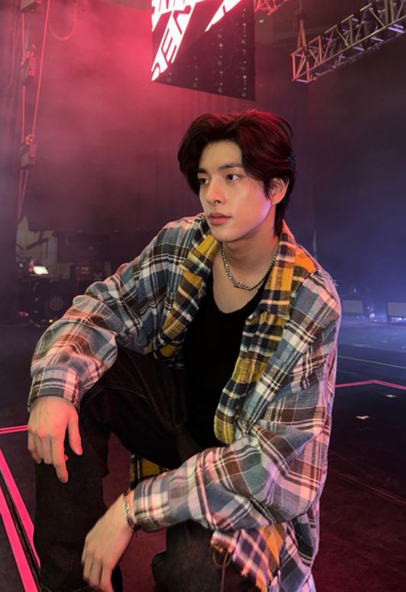 jakeyoyasumi's tweet photo. Too much ✋
#JAKE #제이크 #엔하이픈_제이크 https://t.co/pBqp6f0dIg