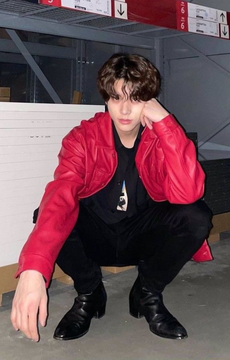 jakeyoyasumi's tweet photo. Too much ✋
#JAKE #제이크 #엔하이픈_제이크 https://t.co/pBqp6f0dIg