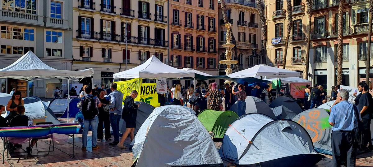 NicoSguiglia's tweet photo. Continúa la acampada por la #vivienda en la Plaza de la Constitución en #Málaga.
Pásate a apoyar y asiste hoy a las 19h a la Asamblea/Concentración.
Ni una Mari Carmen más.
Casas para vivir, no para especular.
#AcampadaMLG
#MálagaParaVivir https://t.co/iCj69jcYqM