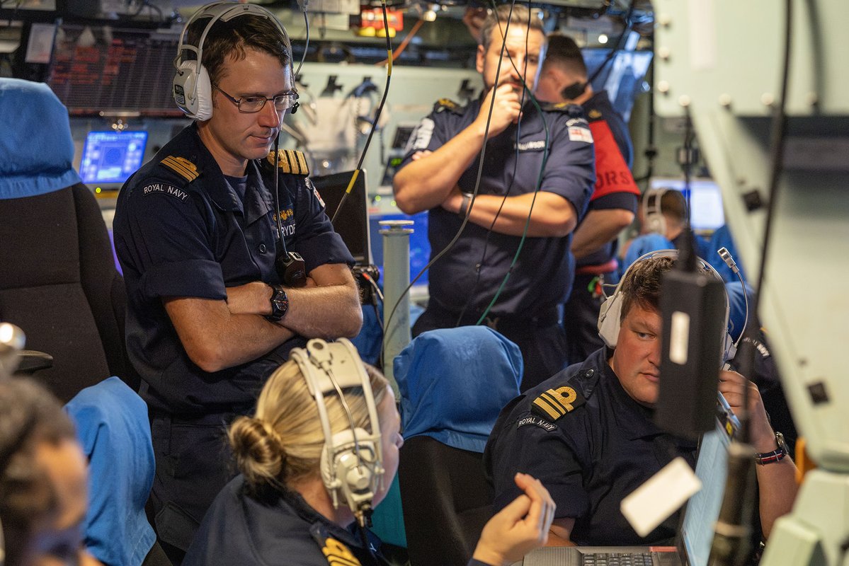 NavyLookout tweet picture