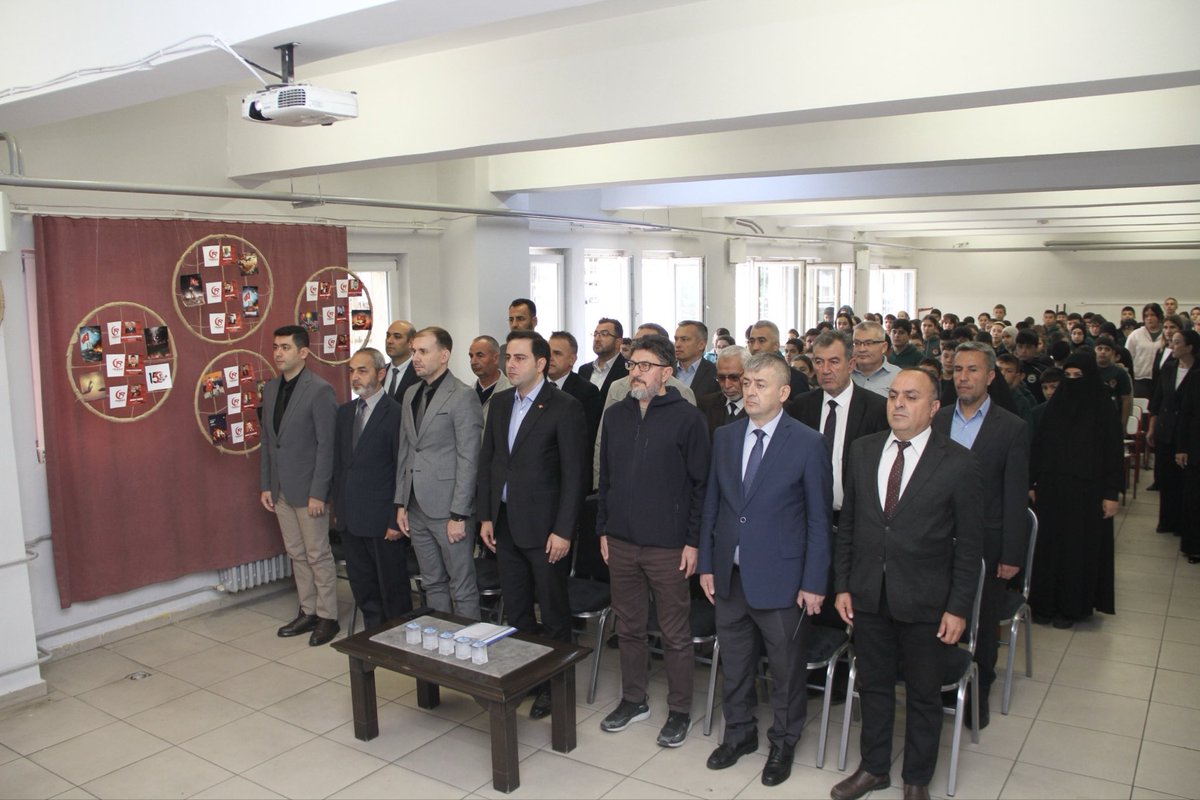 kulakaym's tweet photo. Programa; Kaymakamımız Sayın Talha Altuntaş, ilçe protokolü, öğretmenler ve öğrenciler katıldı. https://t.co/gOffI3OrFm