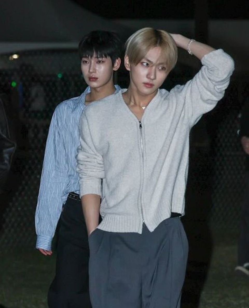 yang_9un's tweet photo. 주머니에 손 넣고 다니지마 나 그거에 페티시 있어… https://t.co/QpmFCAS2i7