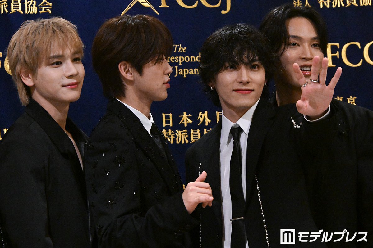 modelpress's tweet photo. JO1「全米デビュー出発式」開催🎊

＼男性グループアーティスト初／
外国特派員協会主催の記者発表❗️
https://t.co/ylKH3tTByw

「時には道に迷ったような感覚になったり、どの方向を向けばいいのかわからなくなったりするときもありました」 https://t.co/LkyhEuMekp