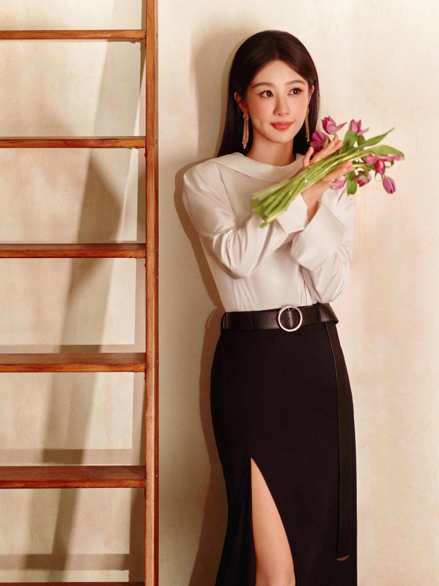 yangzithailand's tweet photo. 290926 | Yang Zi Studio weibo update

สตูแชร์ภาพนิ่งของบอสจื่อคนสวย💜

#หยางจื่อ #YangZi #杨紫 https://t.co/2nOPb1ock1
