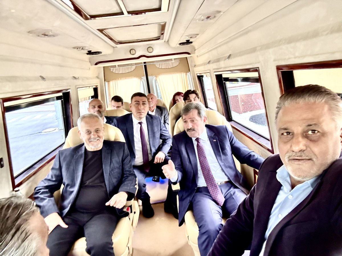 Yenercabbar's tweet photo. 📌 Samsun’da sessiz ama dev bir dönüşüm yaşanıyor! 🚀
👉Yeni OSB, Çarşamba OSB, Gıda OSB ve ilçelerdeki OSB’lerde onlarca fabrika üretime başladı. Yenileri ise peş peşe açılıyor.
🔥Dün Samsun Valisi Sayın  @orhantavli_  ile saatlerce sahadaydık. Gezmekle bitiremedik! Sırada ilçeler var.
Samsun’un sanayide nereye doğru ilerlediğini yakından gördük.
💥Hepsini, hedefleri yeni yatırımları gelişmeleri @HedefHALK ’ta anlatacağız.Samsun’un yükselişini  takip edin. 🔥@RTErdogan @mehmedmus