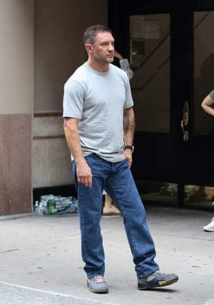 KoRn_Penguin's tweet photo. Tom Hardy 🩶💙  in New York filming for Venom the last dance https://t.co/fRjKC3jsk2