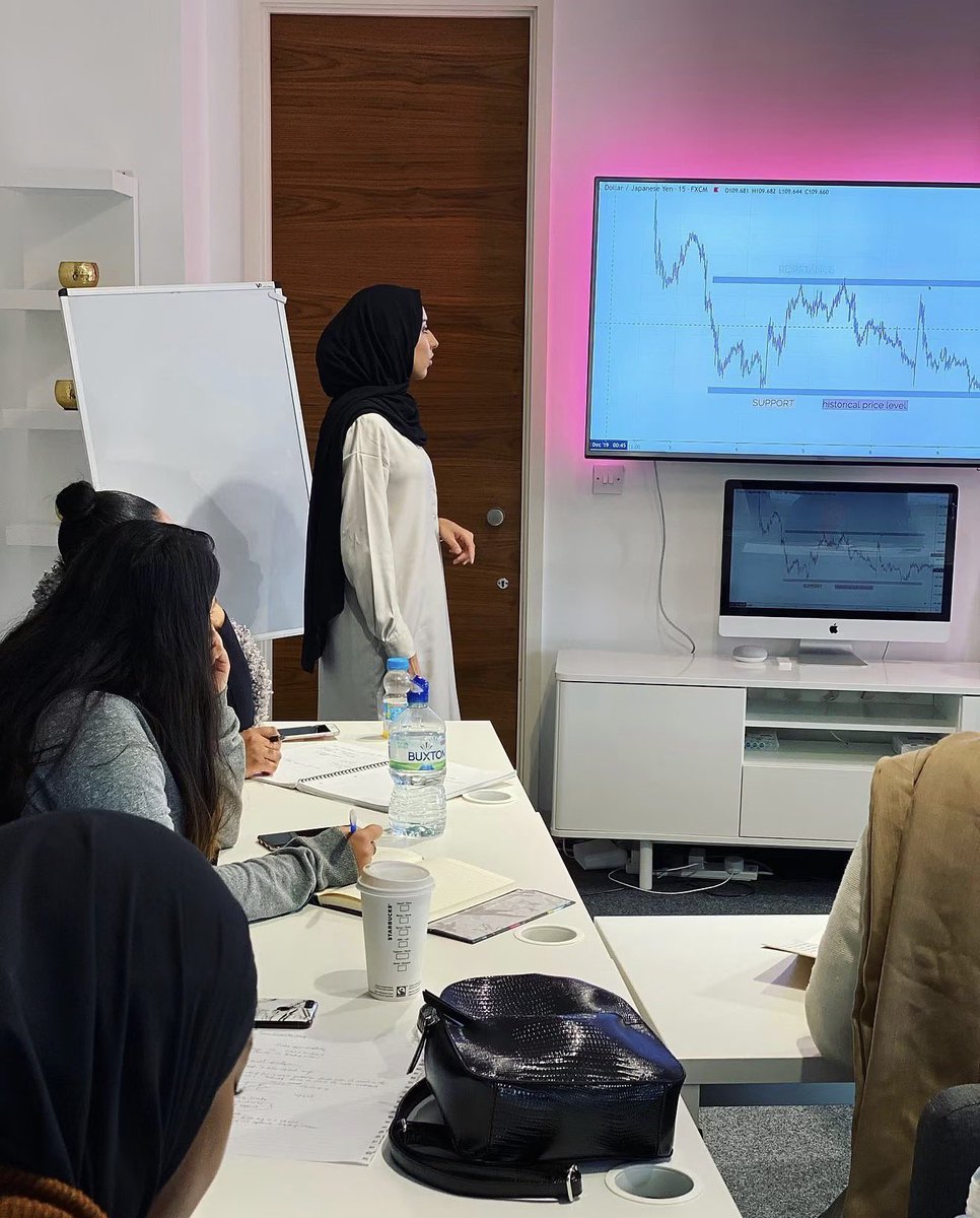 Coachmalaikah1's tweet photo. Progress is impossible without change, and those who cannot change their minds cannot change anything.
#TEAMCRYPTOCURRENCY📈📈
#TEAMALPHA📊📊
#TEAMMALAIKARAJA🔥🚀 https://t.co/5fG44snnQA
