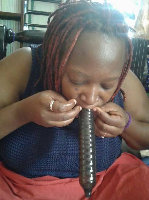MuherezaBrown's tweet photo. @IsaacSsemakadde @AloikinOpoloje @ODPPUGANDA @ug_lawsociety @LawStudentsUg @Lawpointuganda @UGLawyer @M_____i_JR @DailyMonitor @newvisionwire @citizentvkenya @ahmednasirlaw @NelsonHavi The granny on your panel https://t.co/UvmYEUms1N
