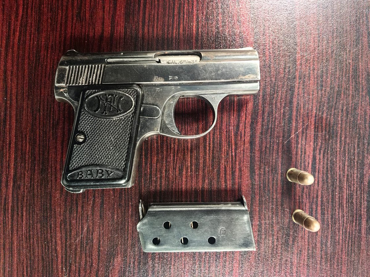 SAPoliceService's tweet photo. #sapsWC [PUBLIC ORDER POLICE ARREST ILLEGAL IMMIGRANT FOR POSSESSION OF AN UNLICENSED FIREARM] #SAPS POP Unit members arrested a 32yr-old foreign national male for possession of an unlicensed firearm on the N2 between Spine Road and Baden Powell yesterday, 28/09.

The members were on their way to Khayelitsha when they came across a stationary vehicle on the N2. They approached the 32yr-old male, who failed to produce his immigration documents. A search of the vehicle resulted in the discovery of a pistol with two rounds of ammunition. The suspect was arrested on the spot for possession of an unlicensed firearm, illegal possession of ammunition and contravention of the Immigration Act 13 of 2002.

Once charged, the suspect will appear before the Khayelitsha Magistrates’ Court. #PoliceVisibility #GunsOffTheStreets ME