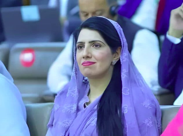 noshigilani's tweet photo. لاہور ہائی کورٹ میں رہنما تحریک انصاف عالیہ حمزہ کی سزا معطلی کی درخواست پر سماعت نہ ہوسکی ۔۔ تقریبا 6 ماہ بعد کیس لگایا گیا لیکن سُنا نہیں گیا 
@aliya_hamza https://t.co/fKtv5ehRUz