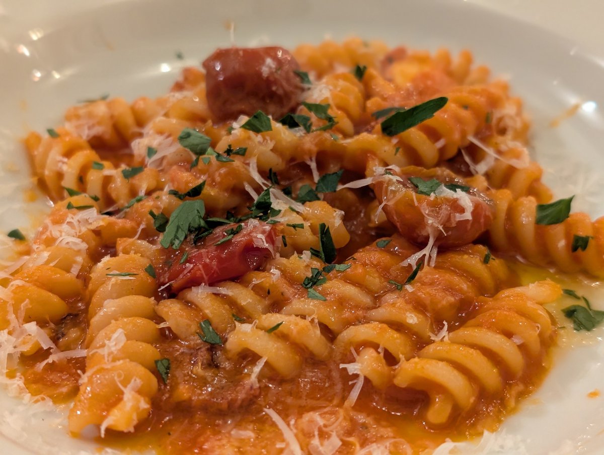 chanma2024's tweet photo. 先日、久っさし振りに
おしゃれ〜目なお店で
イタリアン
他にもいろいろ美味しかったけど
写真撮り忘れて食べちゃった😅 https://t.co/fQT9gfth9O