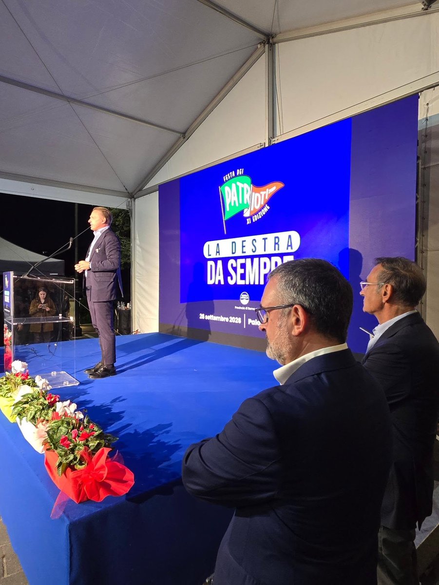 AvvPalombi's tweet photo. 11 edizioni, tutte a Palombara Sabina.
La Festa dei Patrioti è ormai parte della storia di questa comunità: un luogo di confronto, incontro e partecipazione, dove ritrovarsi anno dopo anno.
Da padrone di casa, guardo questa piazza e penso a quanta strada abbiamo fatto insieme. https://t.co/Sa355lmYde